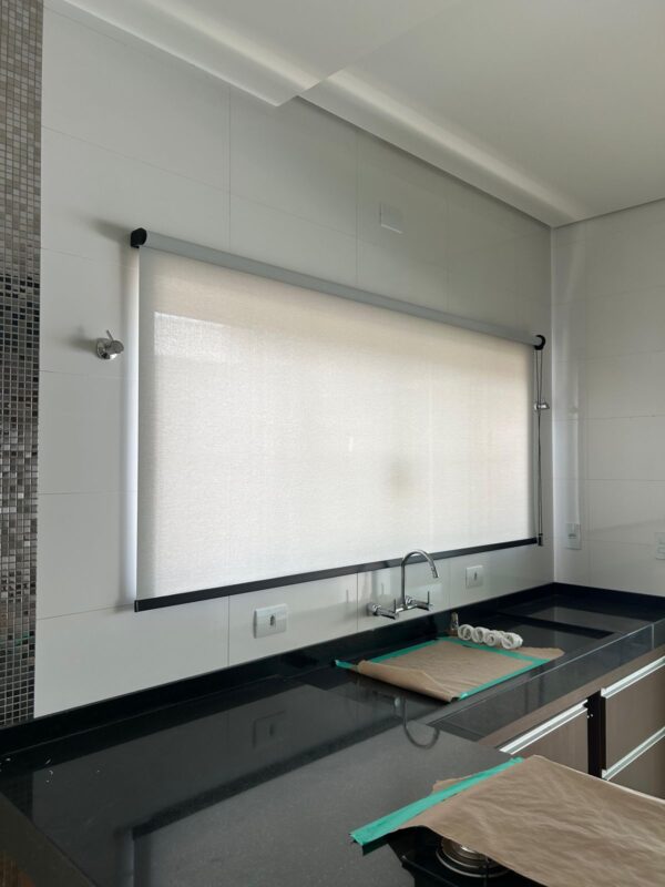 Tela Solar 1% – Privacidade e Conforto Térmico sem Perder a Luz Natural - Image 4